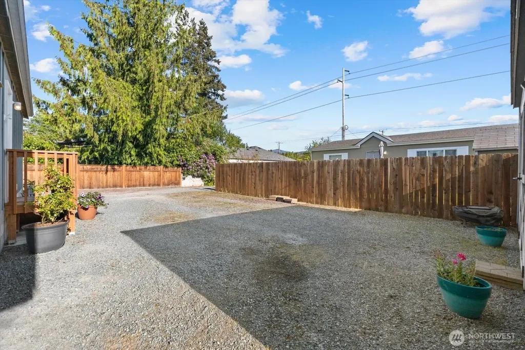 1018 Cook Road Sedro Woolley WA 98284