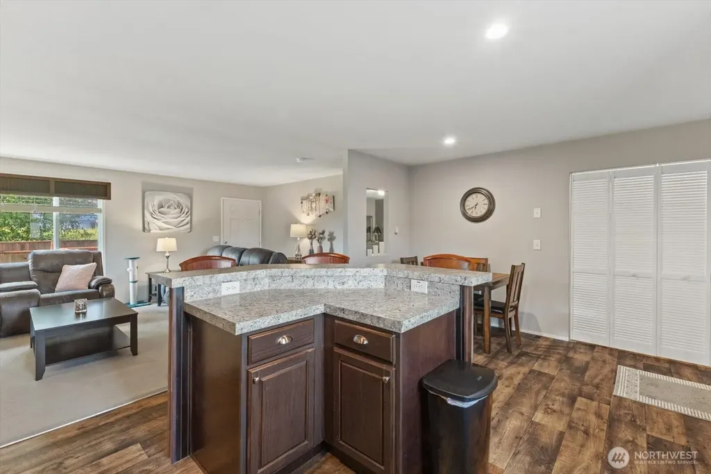 1018 Cook Road Sedro Woolley WA 98284