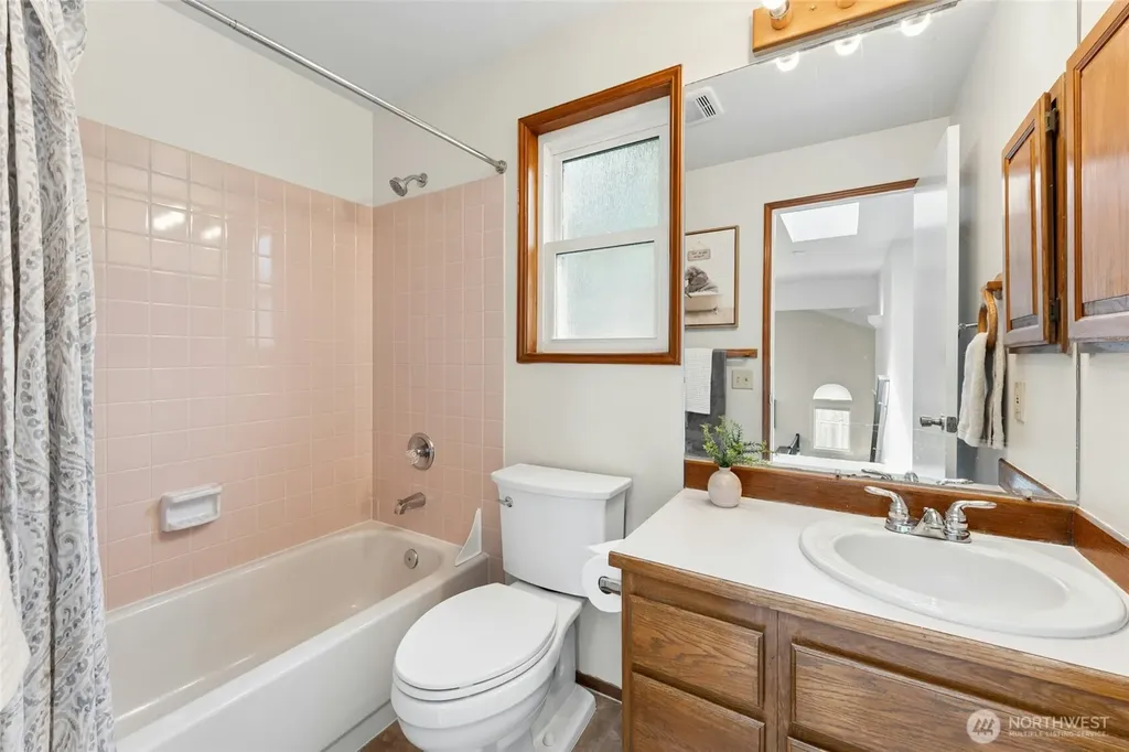 15604 111th Avenue NE Bothell WA 98011