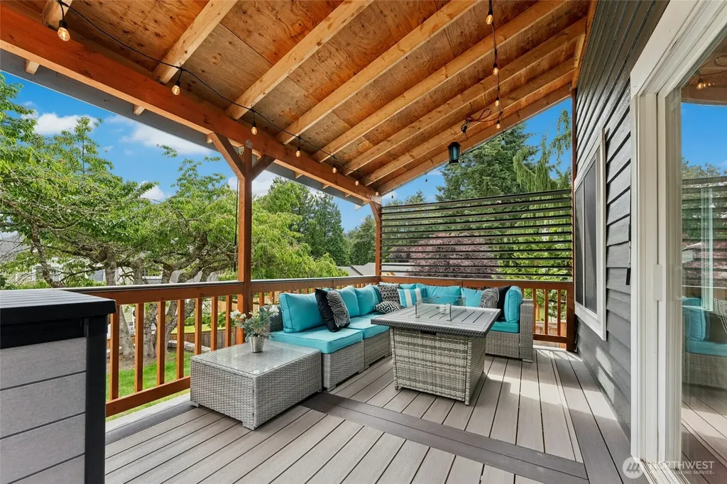 15604 111th Avenue NE Bothell WA 98011