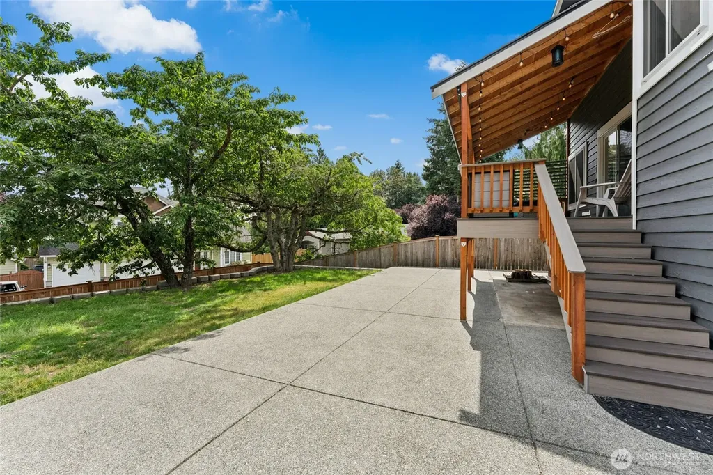 15604 111th Avenue NE Bothell WA 98011