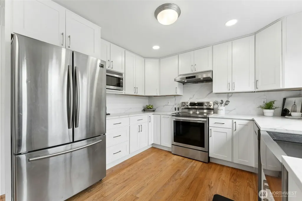 15604 111th Avenue NE Bothell WA 98011