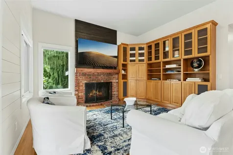 15604 111th Avenue NE Bothell WA 98011