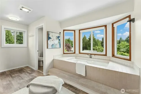 15604 111th Avenue NE Bothell WA 98011