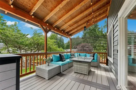 15604 111th Avenue NE Bothell WA 98011