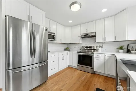 15604 111th Avenue NE Bothell WA 98011