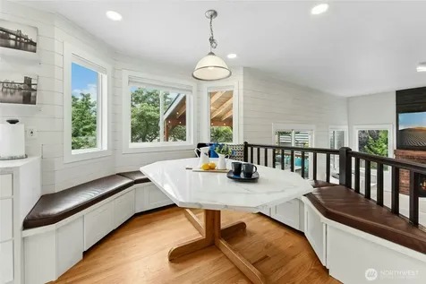 15604 111th Avenue NE Bothell WA 98011