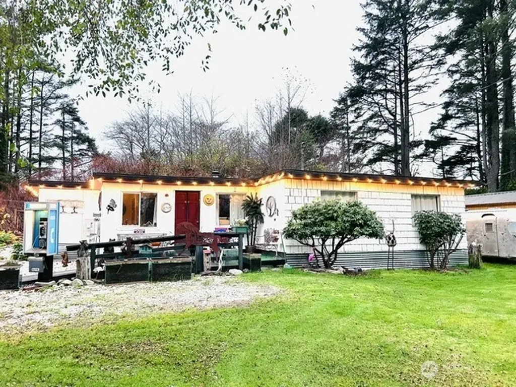 2595 State Route 109 Ocean Shores WA 98569