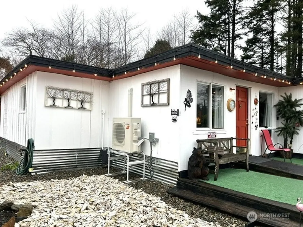 2595 State Route 109 Ocean Shores WA 98569