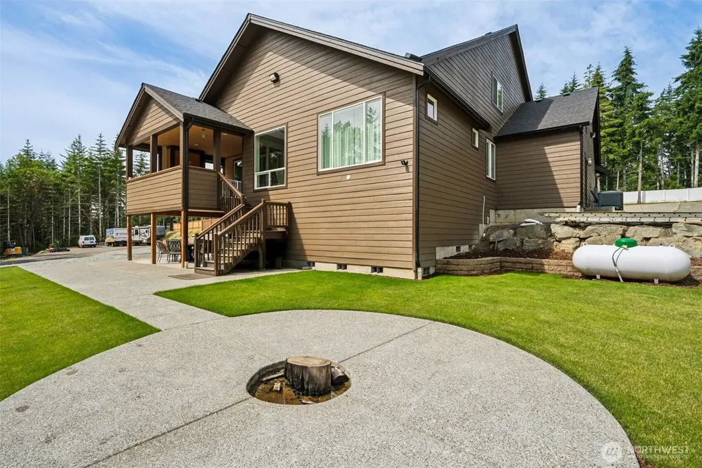 917 Tiedman Road NW Lakebay WA 98349