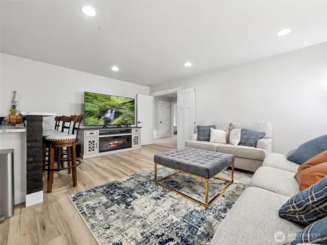 917 Tiedman Road NW Lakebay WA 98349