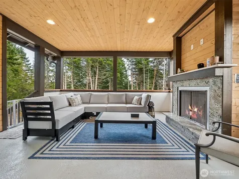 917 Tiedman Road NW Lakebay WA 98349