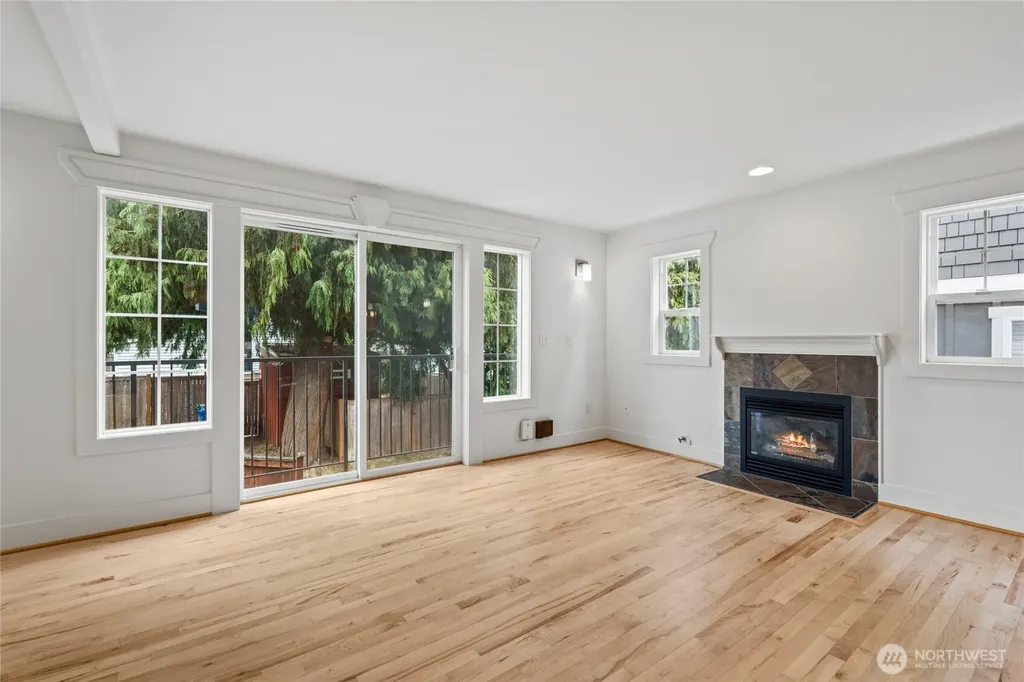 910 N 74th Street Seattle WA 98103