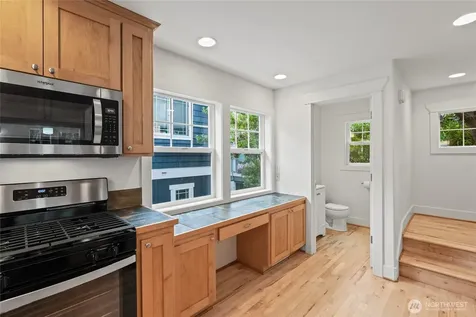 910 N 74th Street Seattle WA 98103