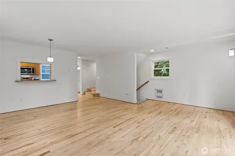 910 N 74th Street Seattle WA 98103