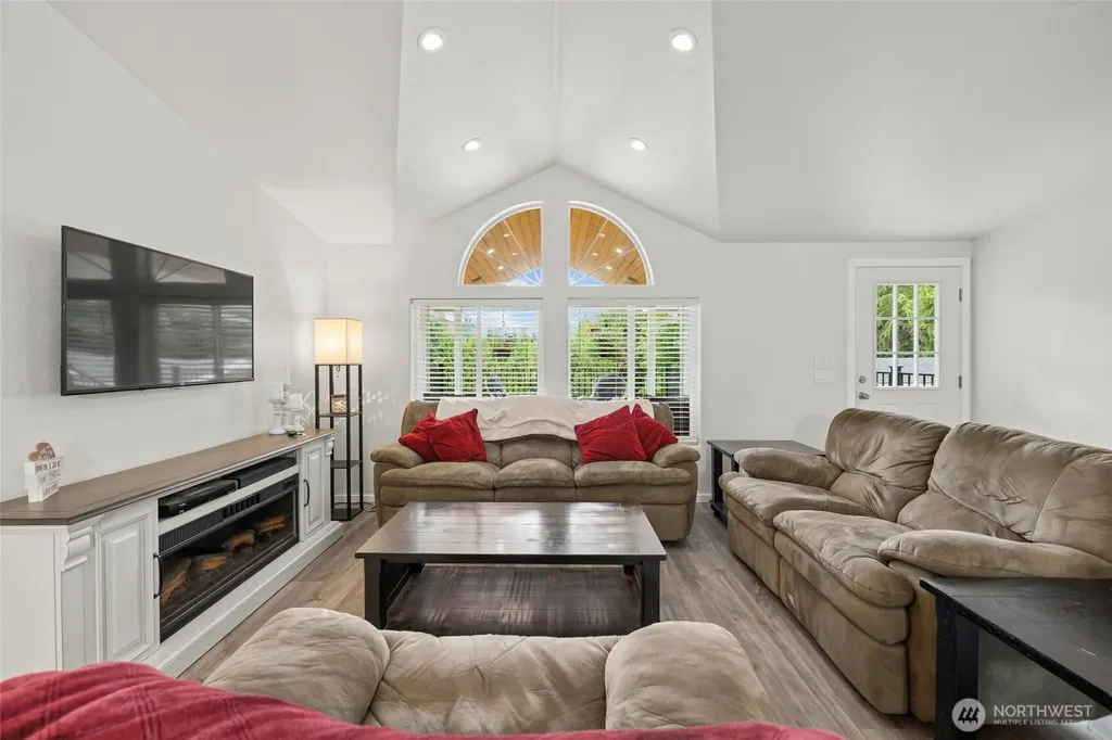 3120 Huddle Road Sedro Woolley WA 98284