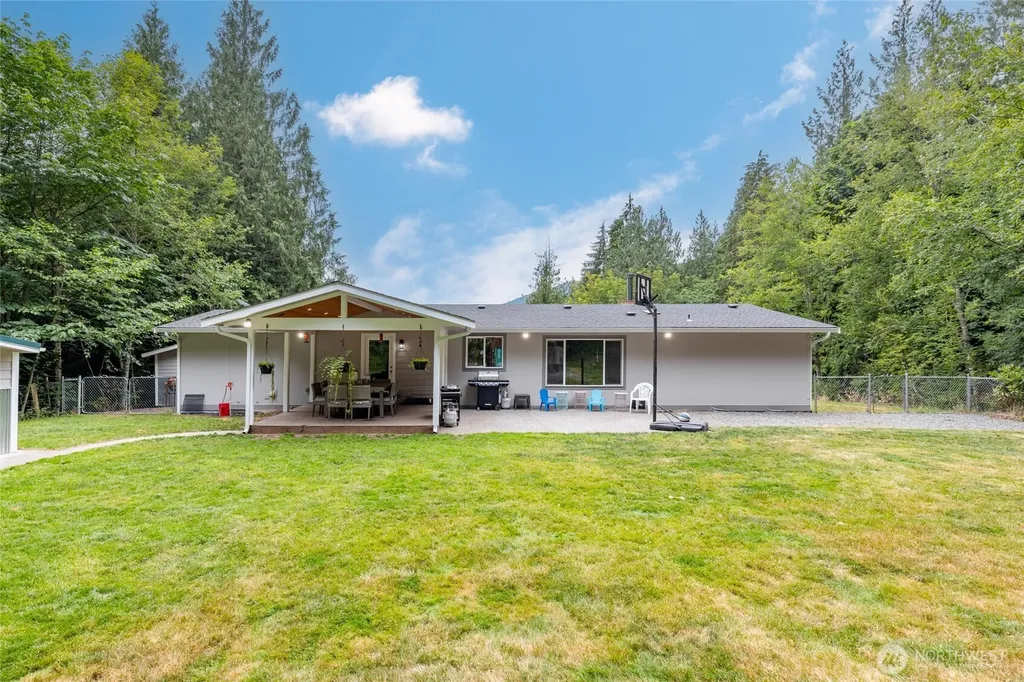3120 Huddle Road Sedro Woolley WA 98284