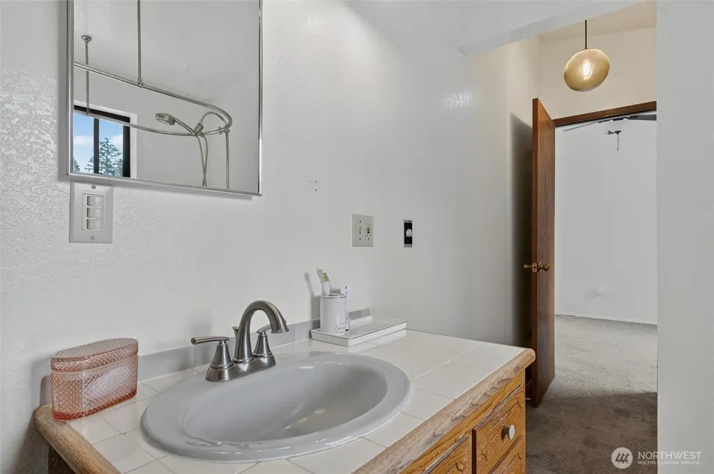 5917 306th Street NW Stanwood WA 98292