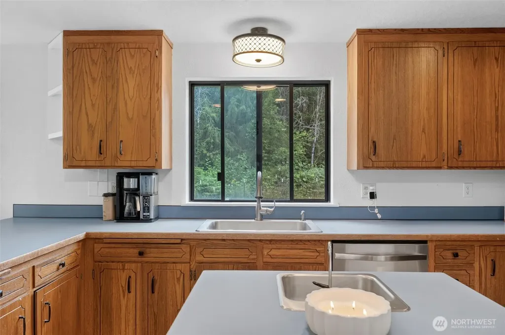 5917 306th Street NW Stanwood WA 98292