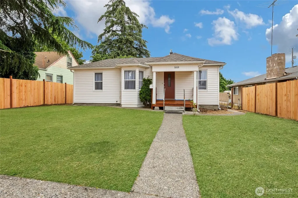 6826 S Montgomery Street Tacoma WA 98409