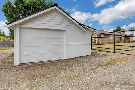 6826 S Montgomery Street Tacoma WA 98409