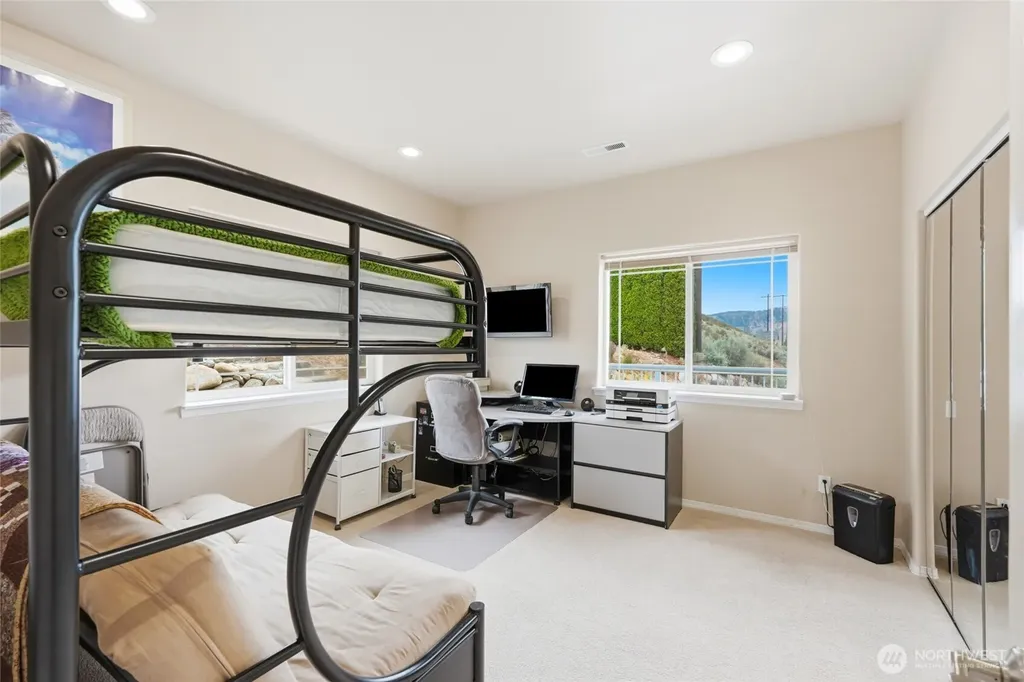 380 Entiat Place Orondo WA 98843