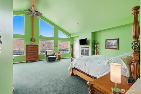 380 Entiat Place Orondo WA 98843