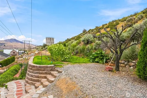 380 Entiat Place Orondo WA 98843