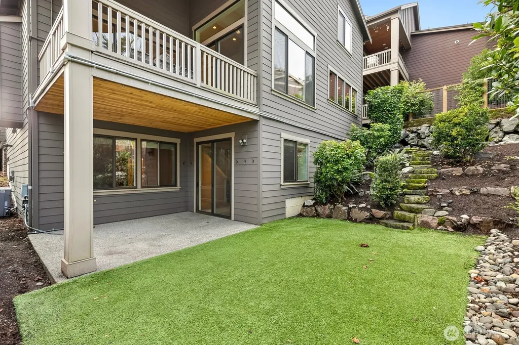 9026 NE 127th Place Kirkland WA 98034