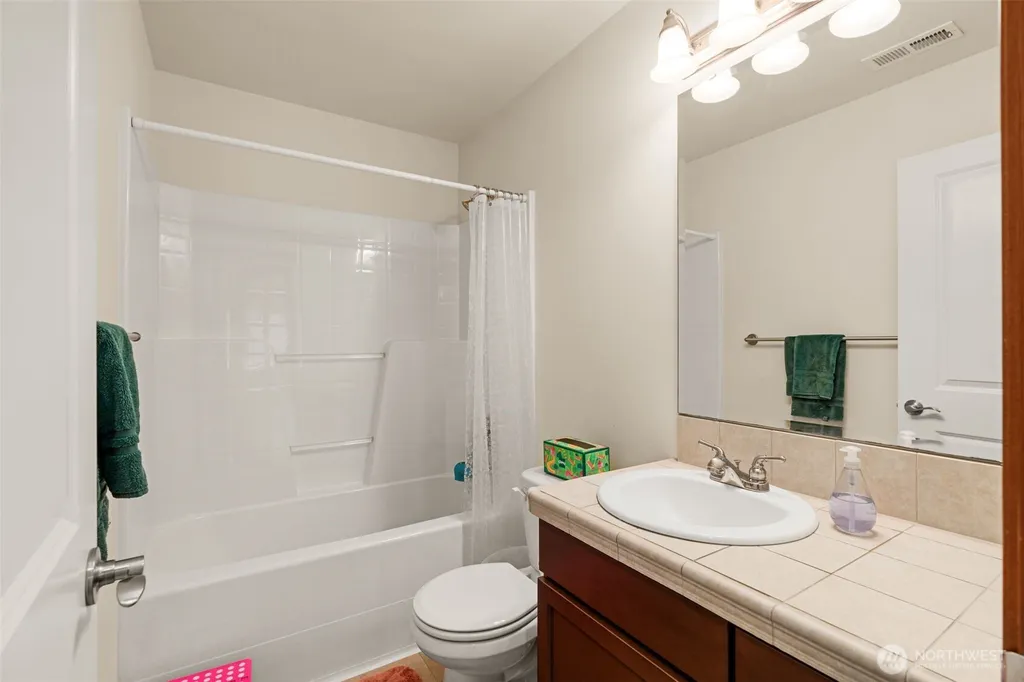 19036 18th Avenue NE Shoreline WA 98155
