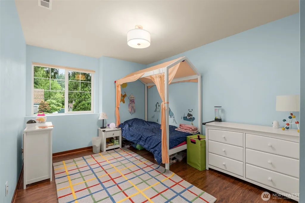 19036 18th Avenue NE Shoreline WA 98155