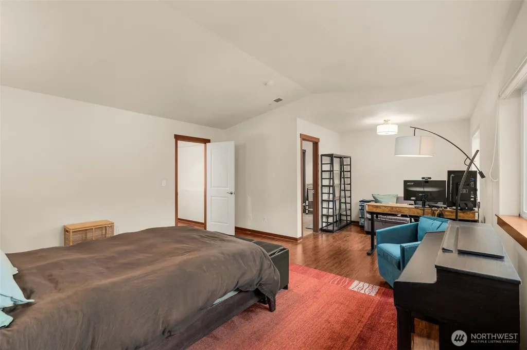 19036 18th Avenue NE Shoreline WA 98155