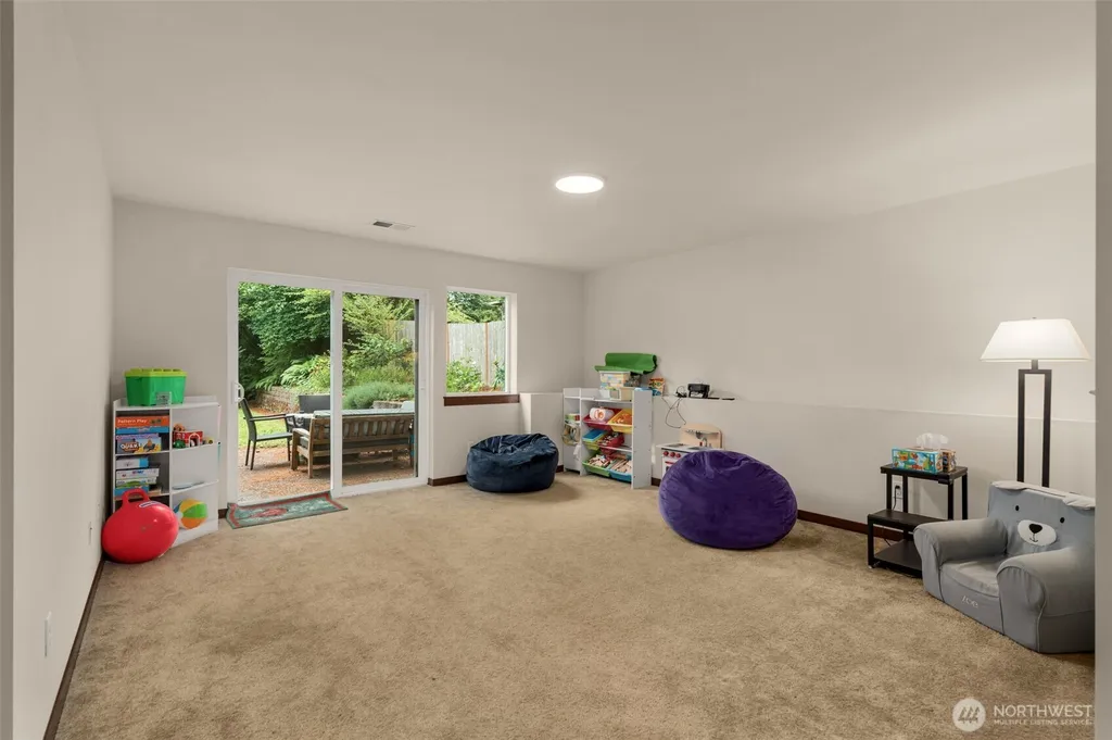 19036 18th Avenue NE Shoreline WA 98155