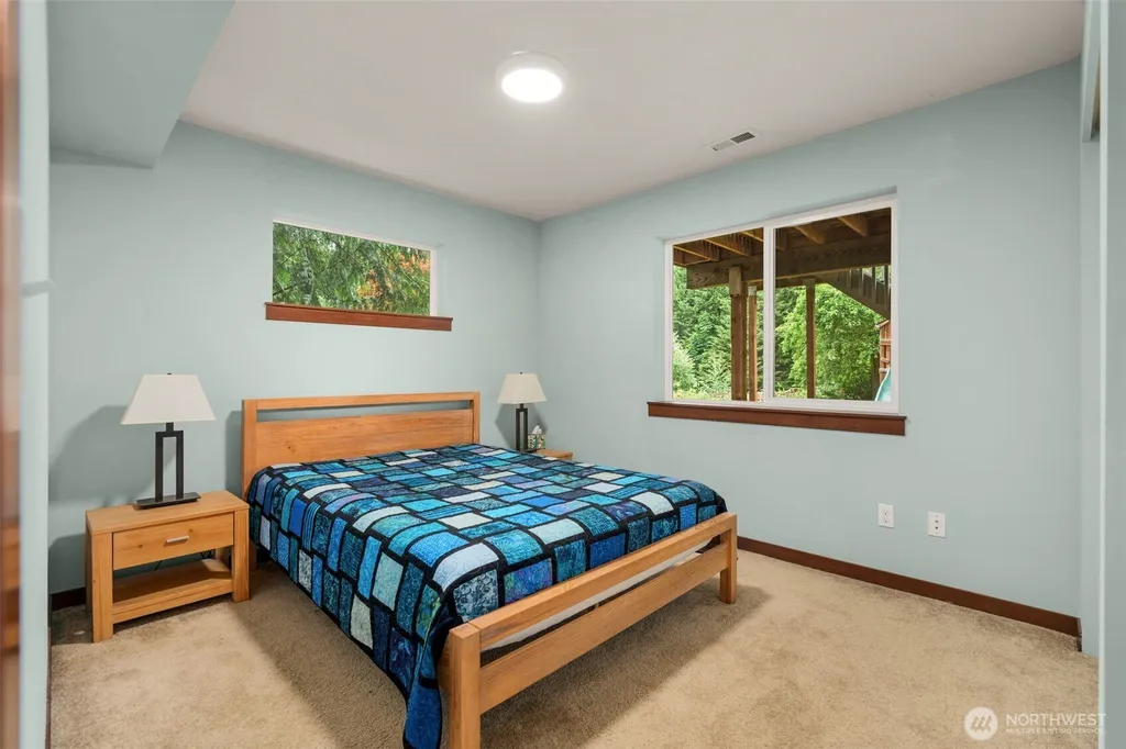 19036 18th Avenue NE Shoreline WA 98155