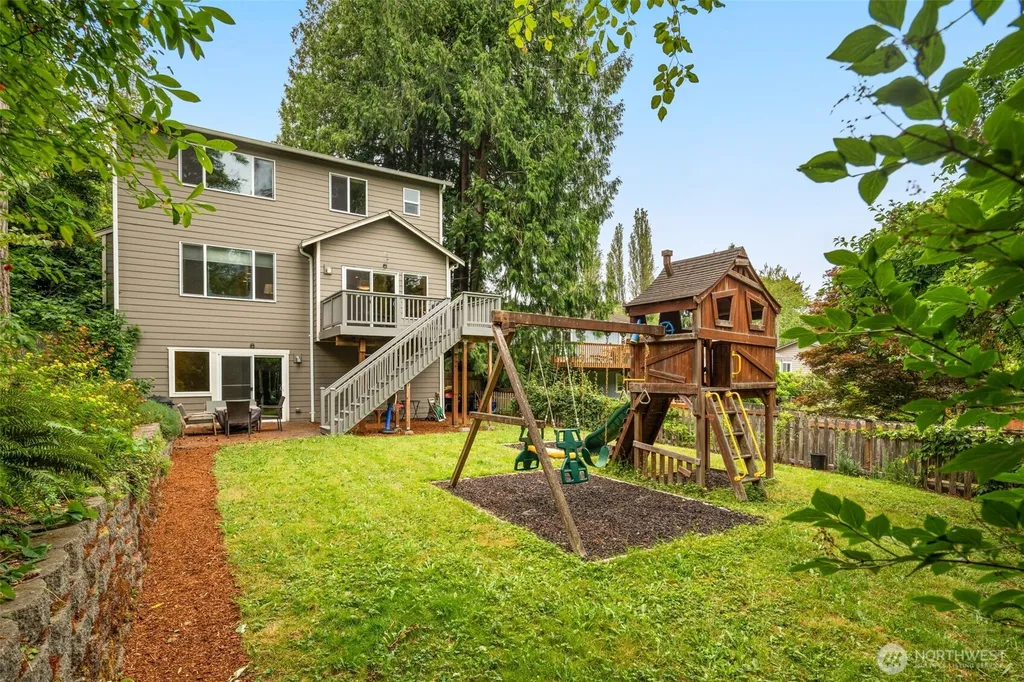 19036 18th Avenue NE Shoreline WA 98155
