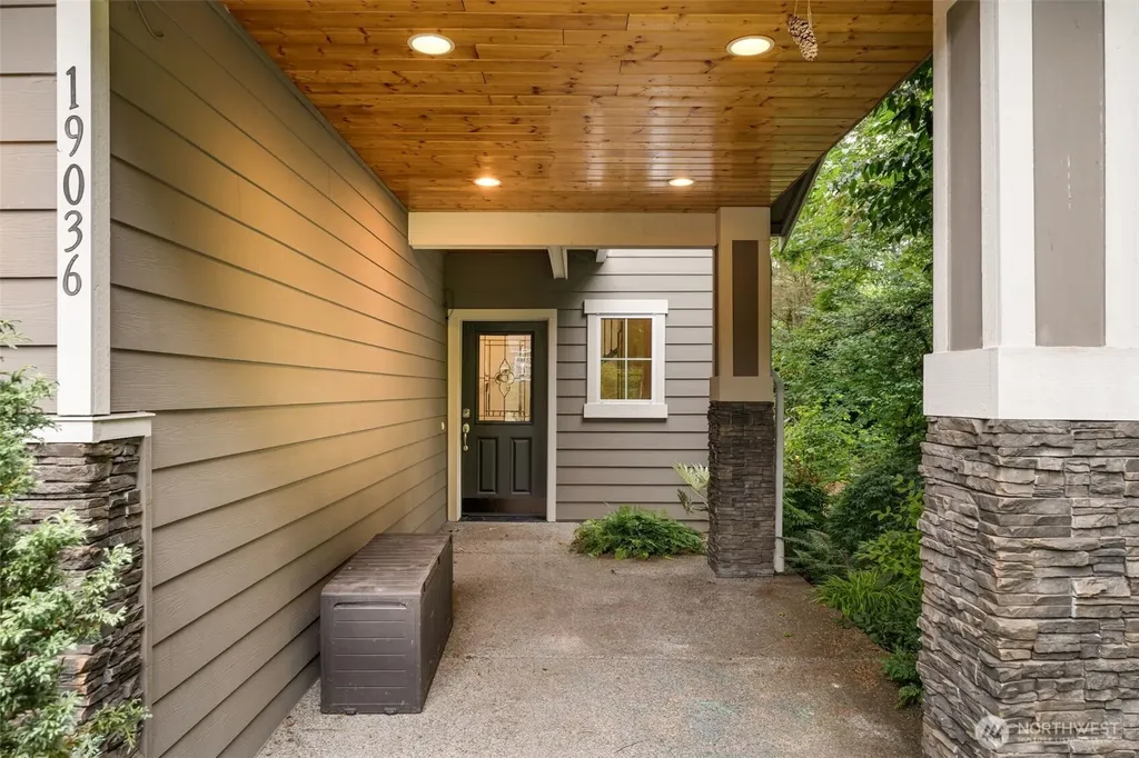 19036 18th Avenue NE Shoreline WA 98155