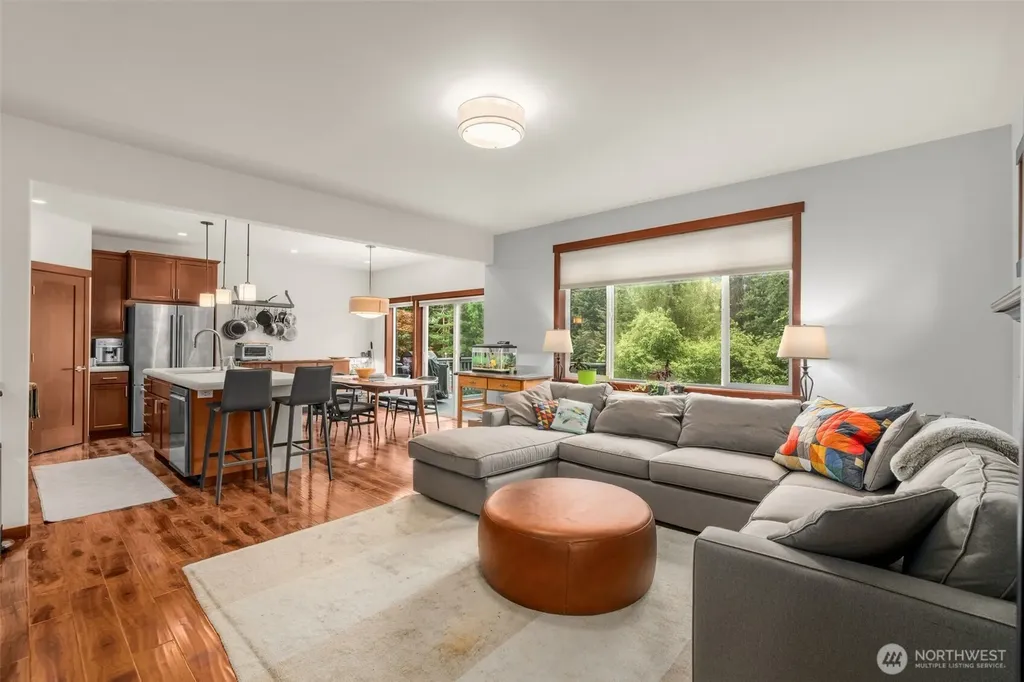 19036 18th Avenue NE Shoreline WA 98155