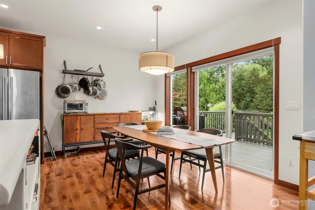19036 18th Avenue NE Shoreline WA 98155