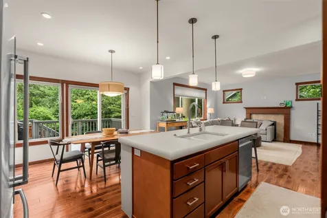 19036 18th Avenue NE Shoreline WA 98155