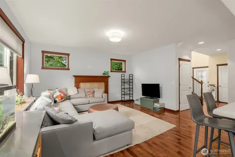19036 18th Avenue NE Shoreline WA 98155