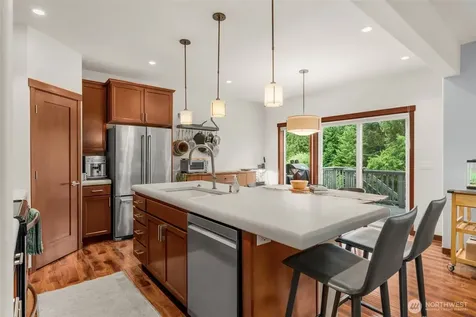 19036 18th Avenue NE Shoreline WA 98155