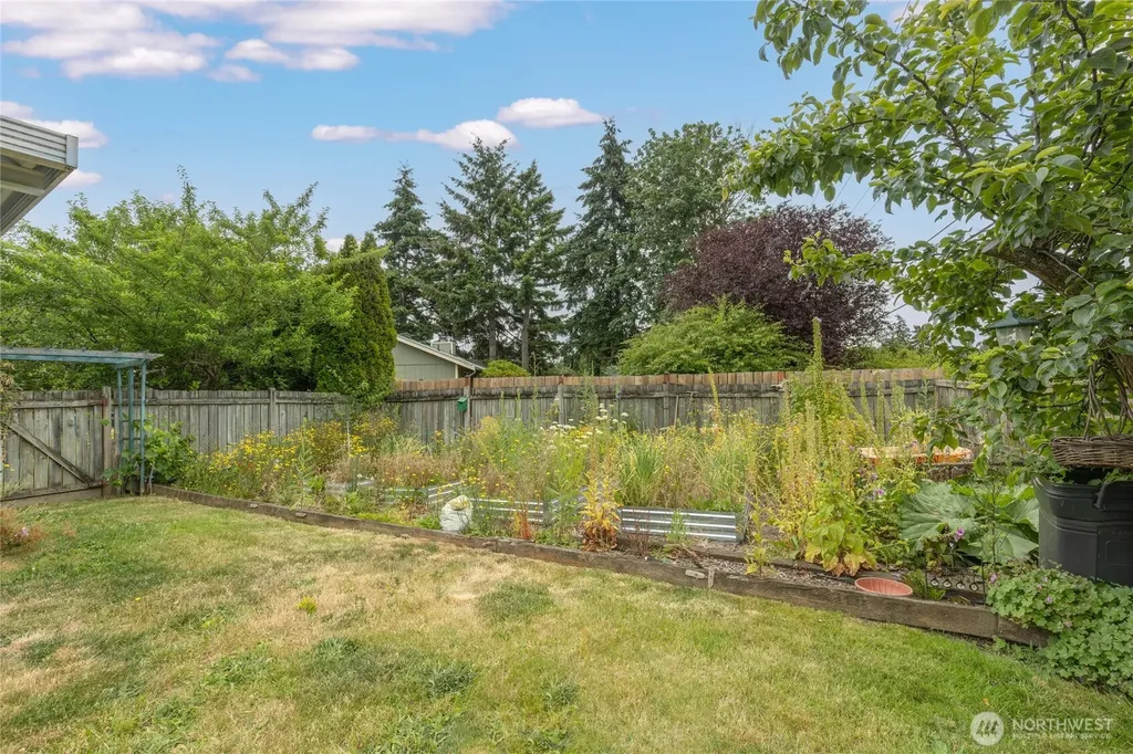 1806 Northwood Court NE Tacoma WA 98422