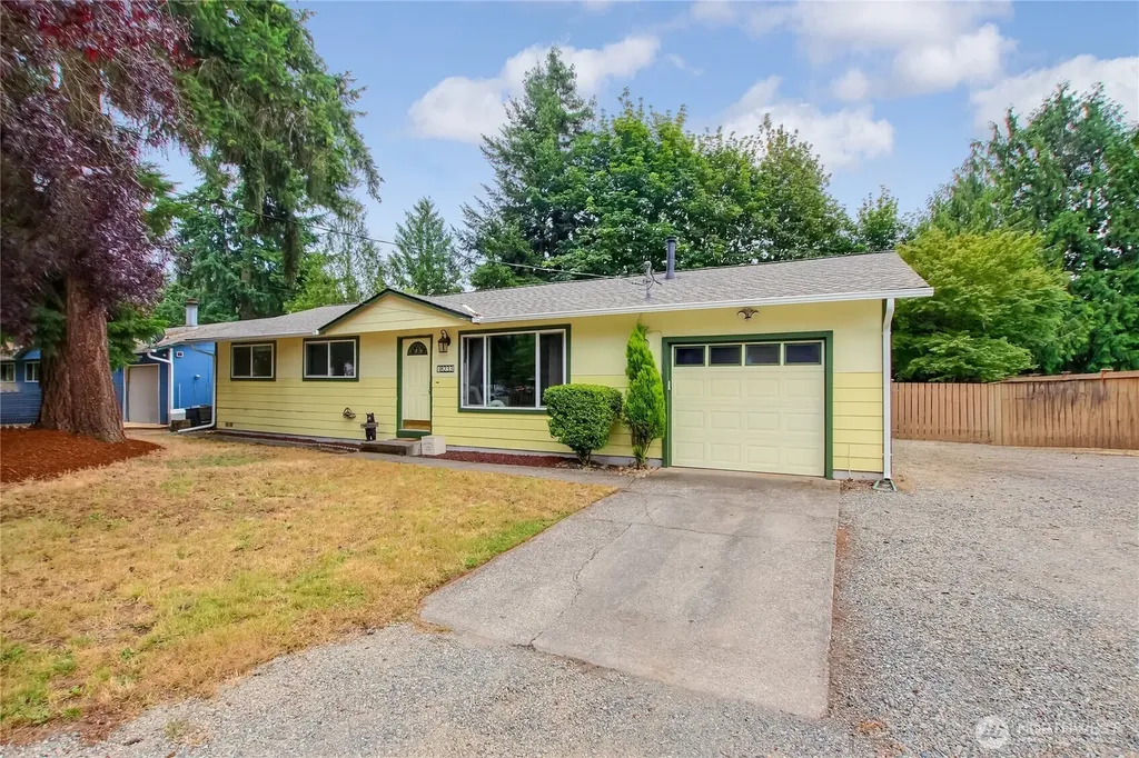 18233 SE 262nd Place Covington WA 98042