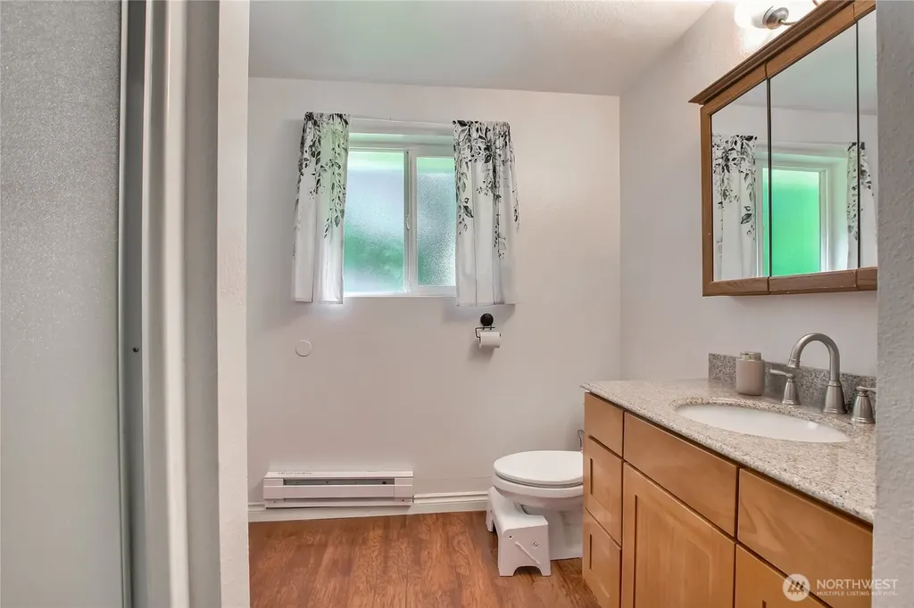 18233 SE 262nd Place Covington WA 98042