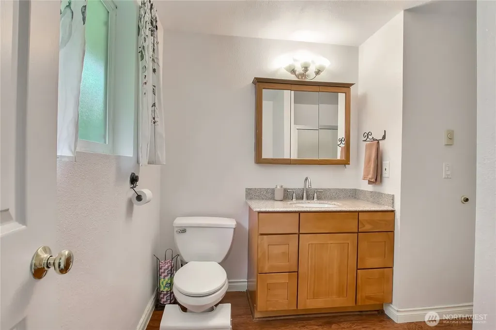 18233 SE 262nd Place Covington WA 98042
