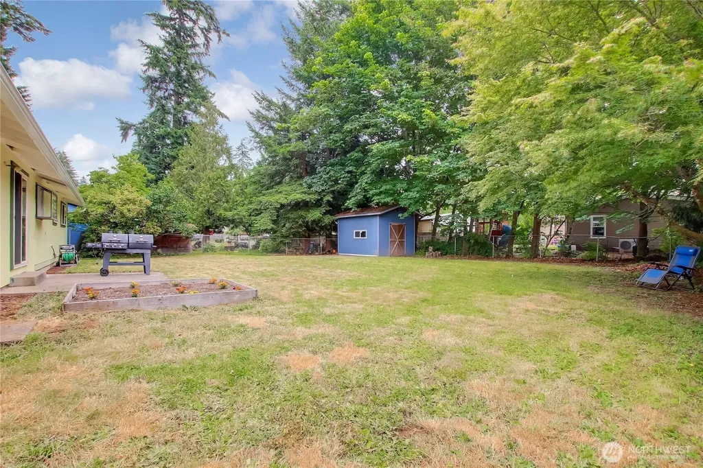 18233 SE 262nd Place Covington WA 98042