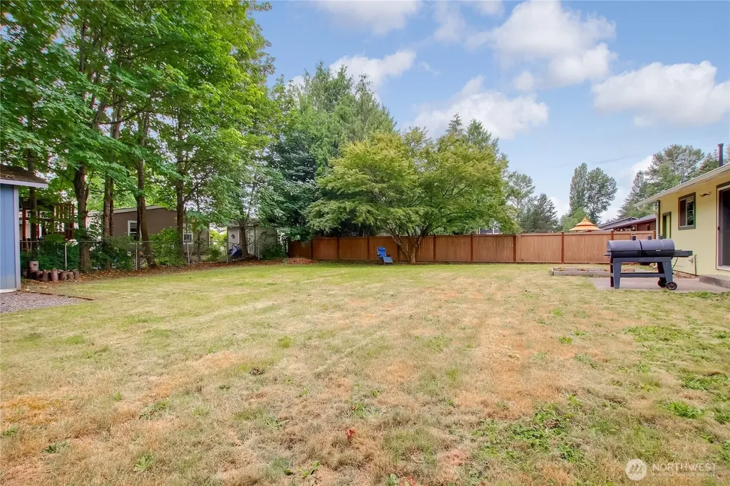 18233 SE 262nd Place Covington WA 98042
