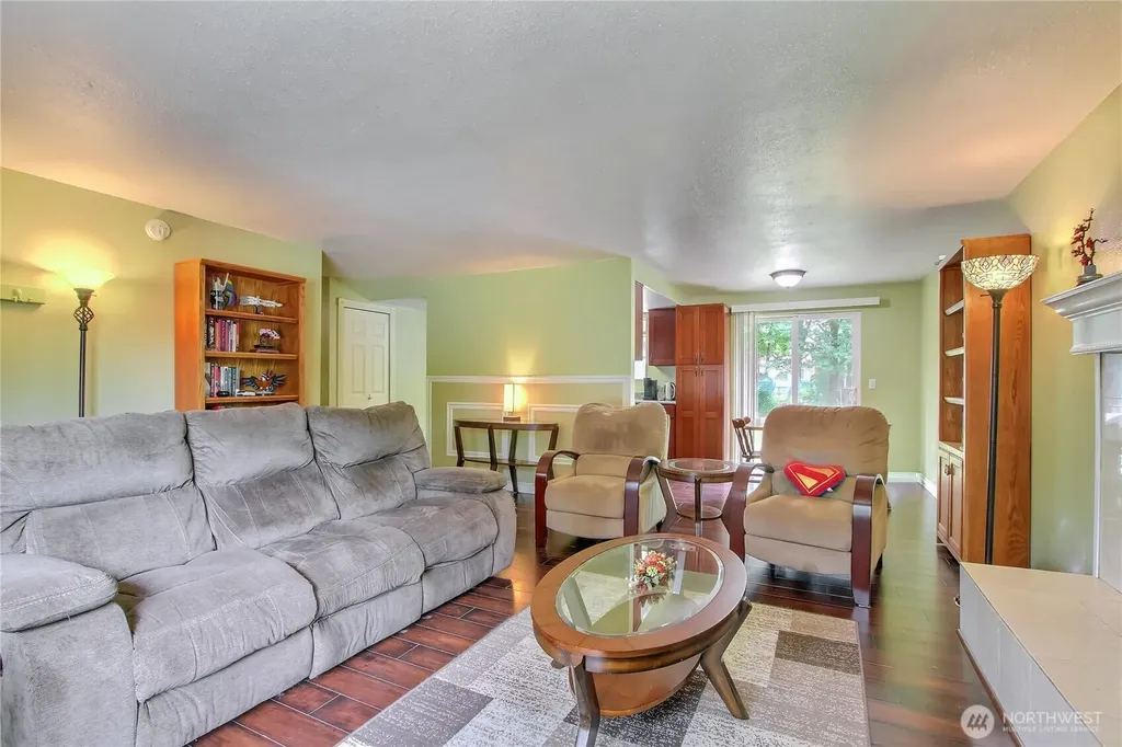 18233 SE 262nd Place Covington WA 98042