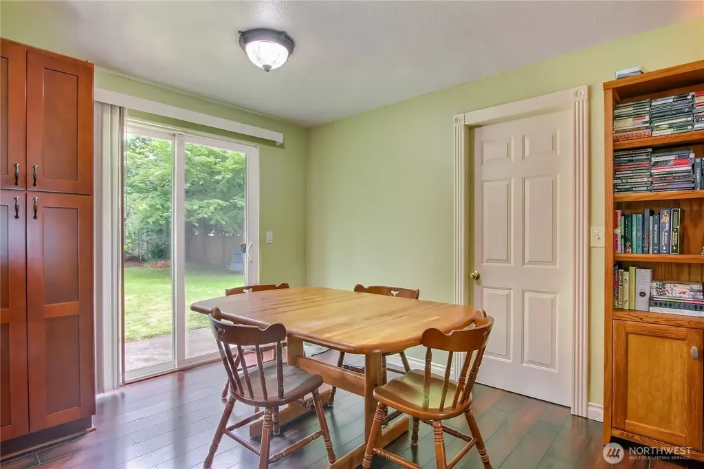 18233 SE 262nd Place Covington WA 98042