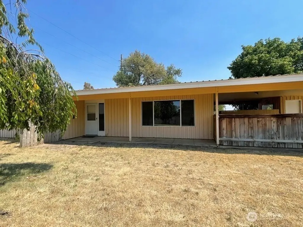 511 Castle Dr Street Moses Lake WA 98837